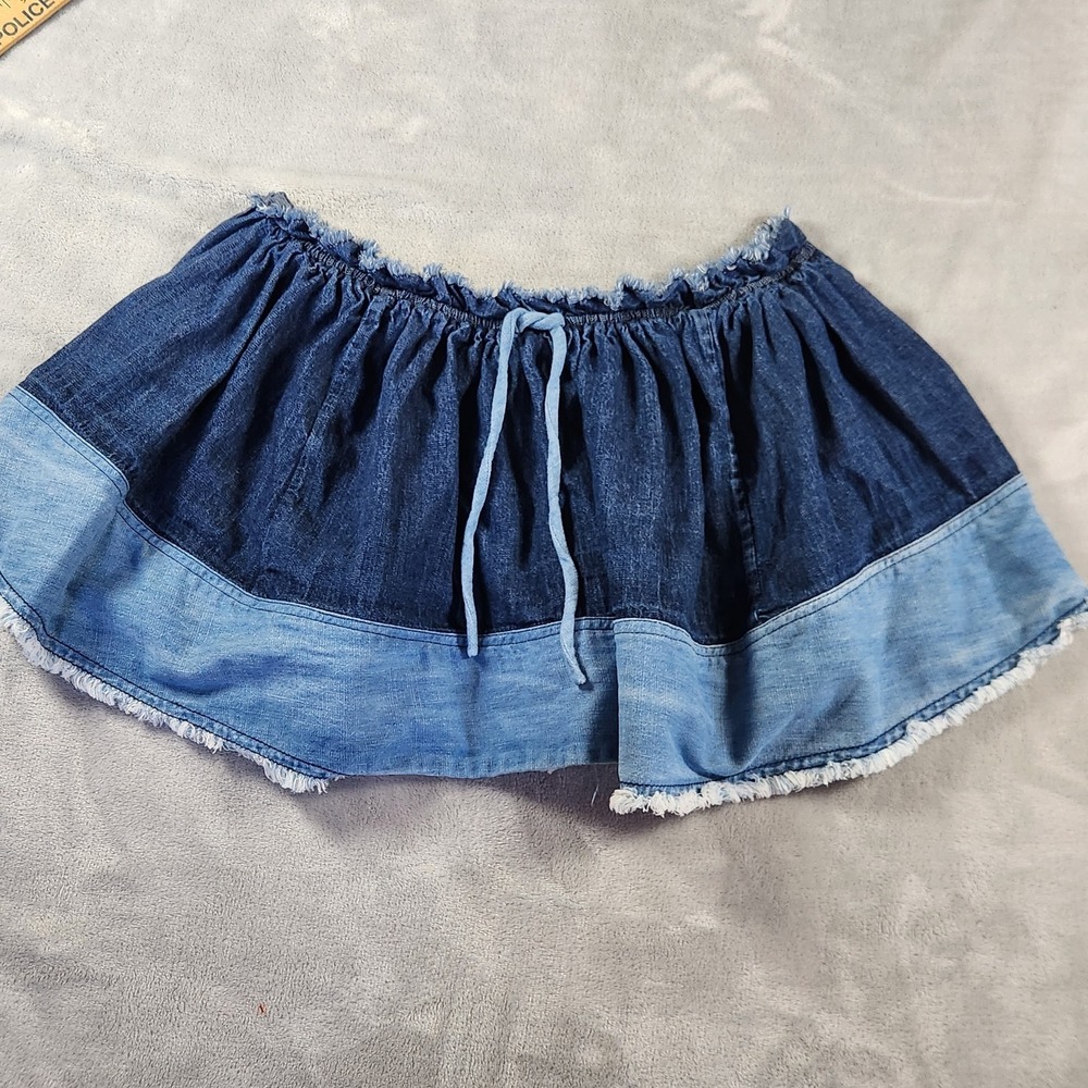 Anthropologie Pilcro‎ M Ruffled Flirty Skater Mini Skirt M Two Tone Raw Hem